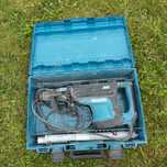 Młot udarowy Makita HM1213C