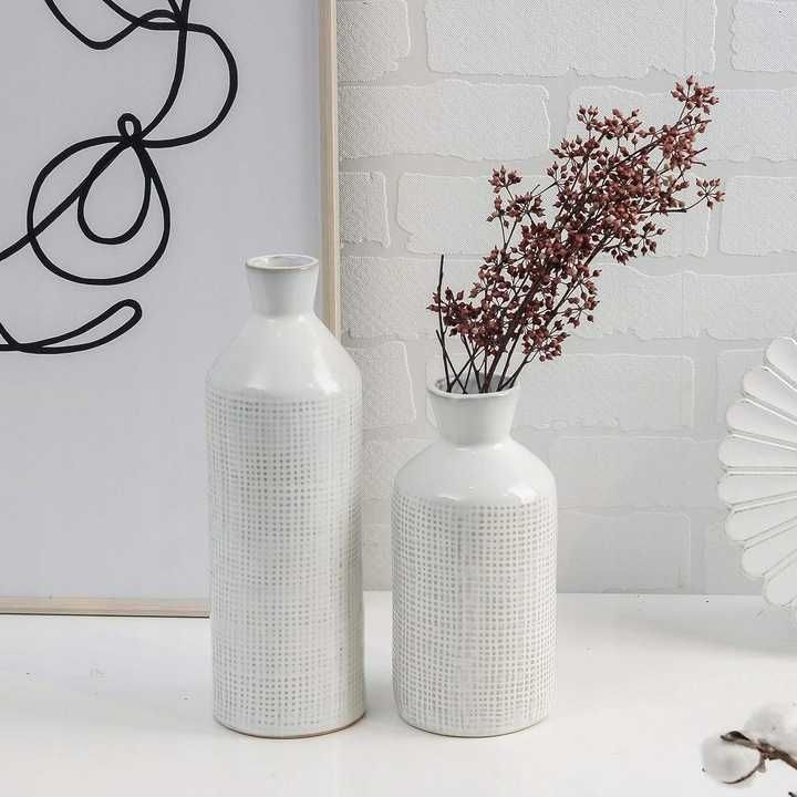 Zestaw dwóch ceramicznych wazonów