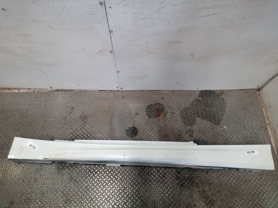 ESTRIBO BMW 1 COUPE 120 D 177CV 1995CC