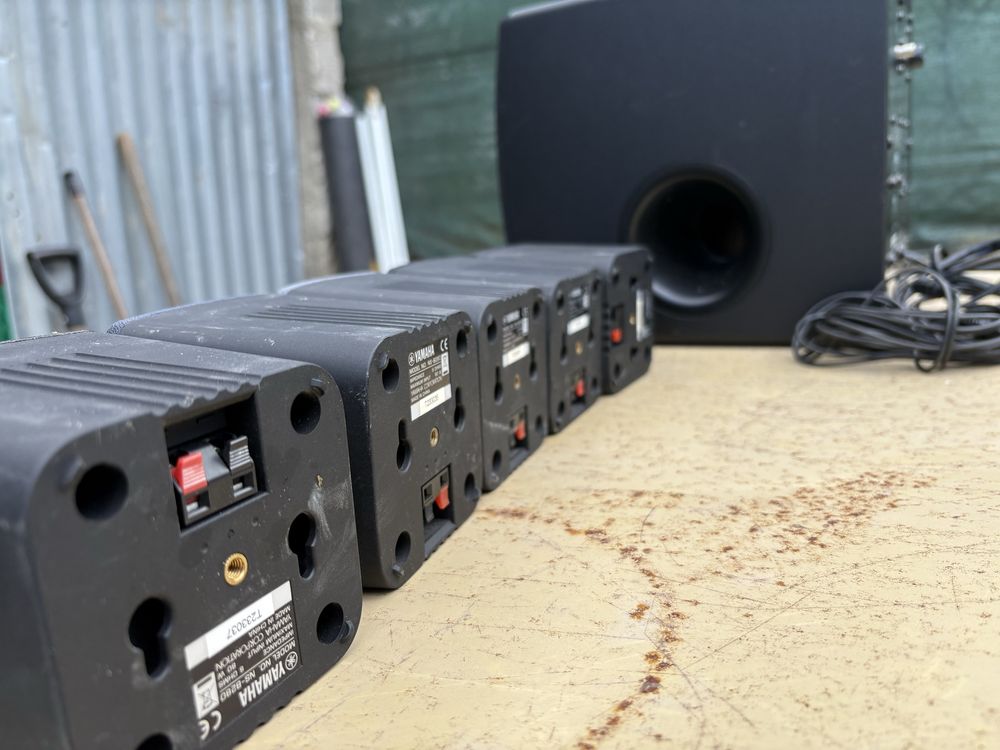 Subwoofer + colunas Yamaha novo