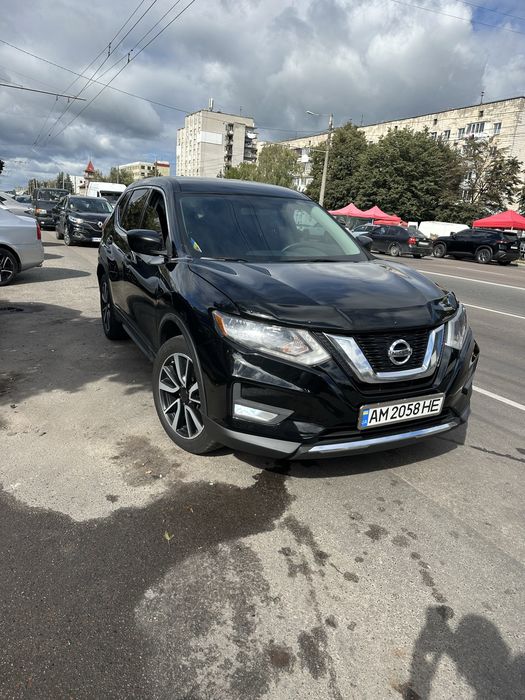 Продам чудовий Нисан Рог 2017