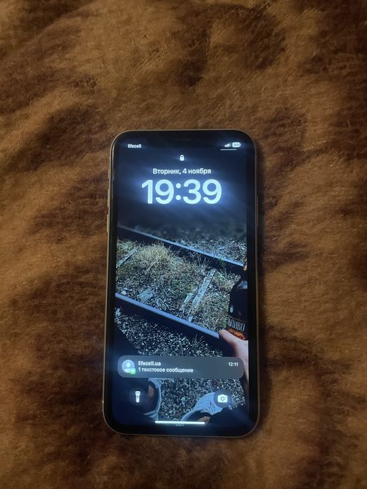 Продам айфон  xr