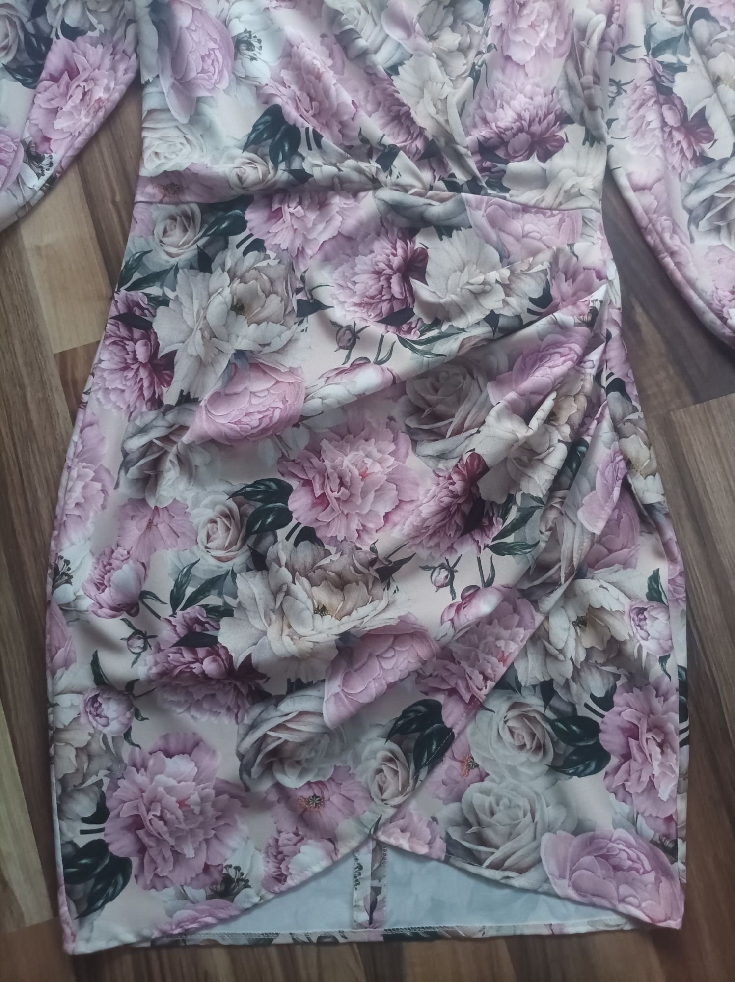 Sukienka mini w kwiaty S, stan idealny