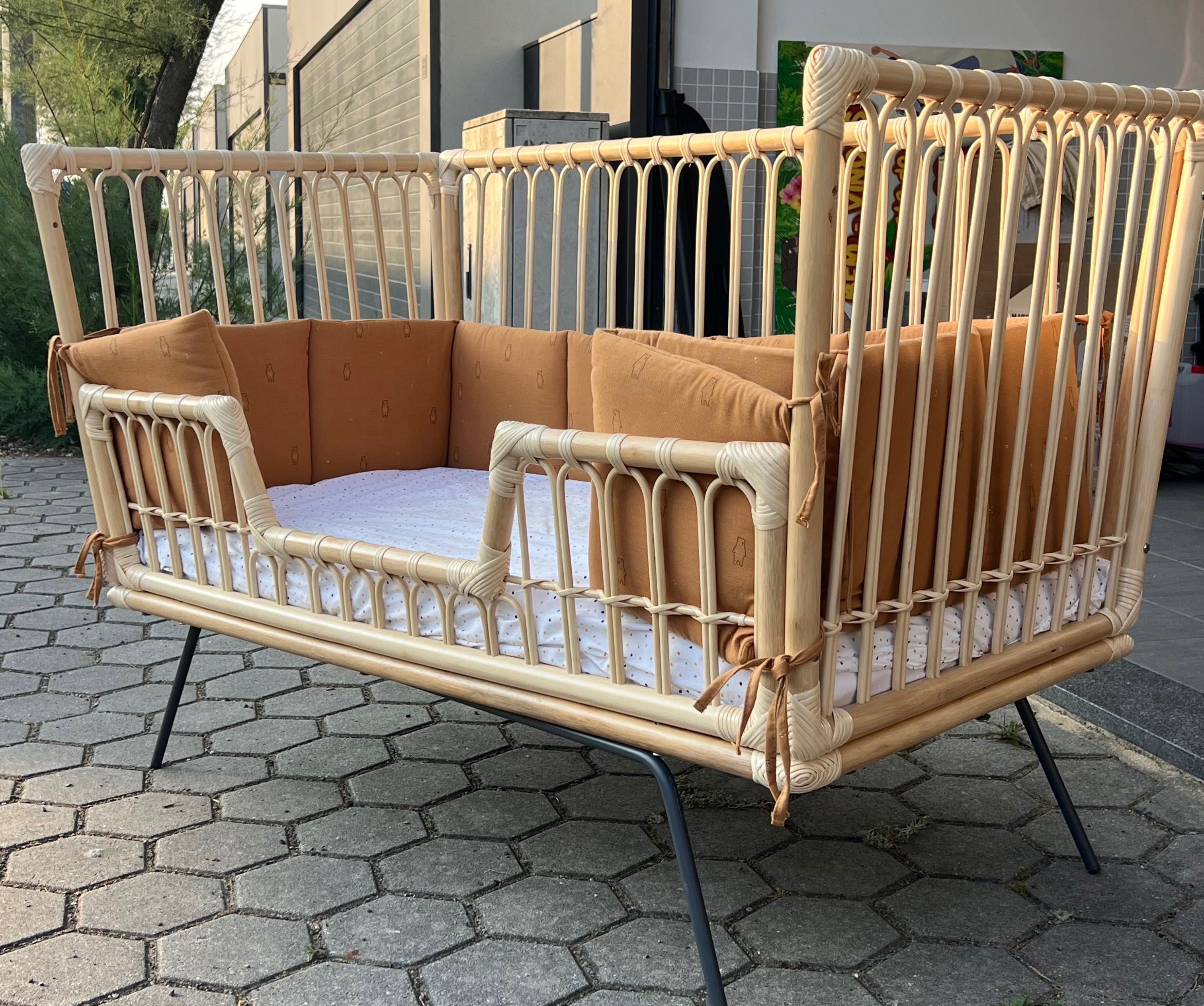 Berço BAMBU como novo - vira cama