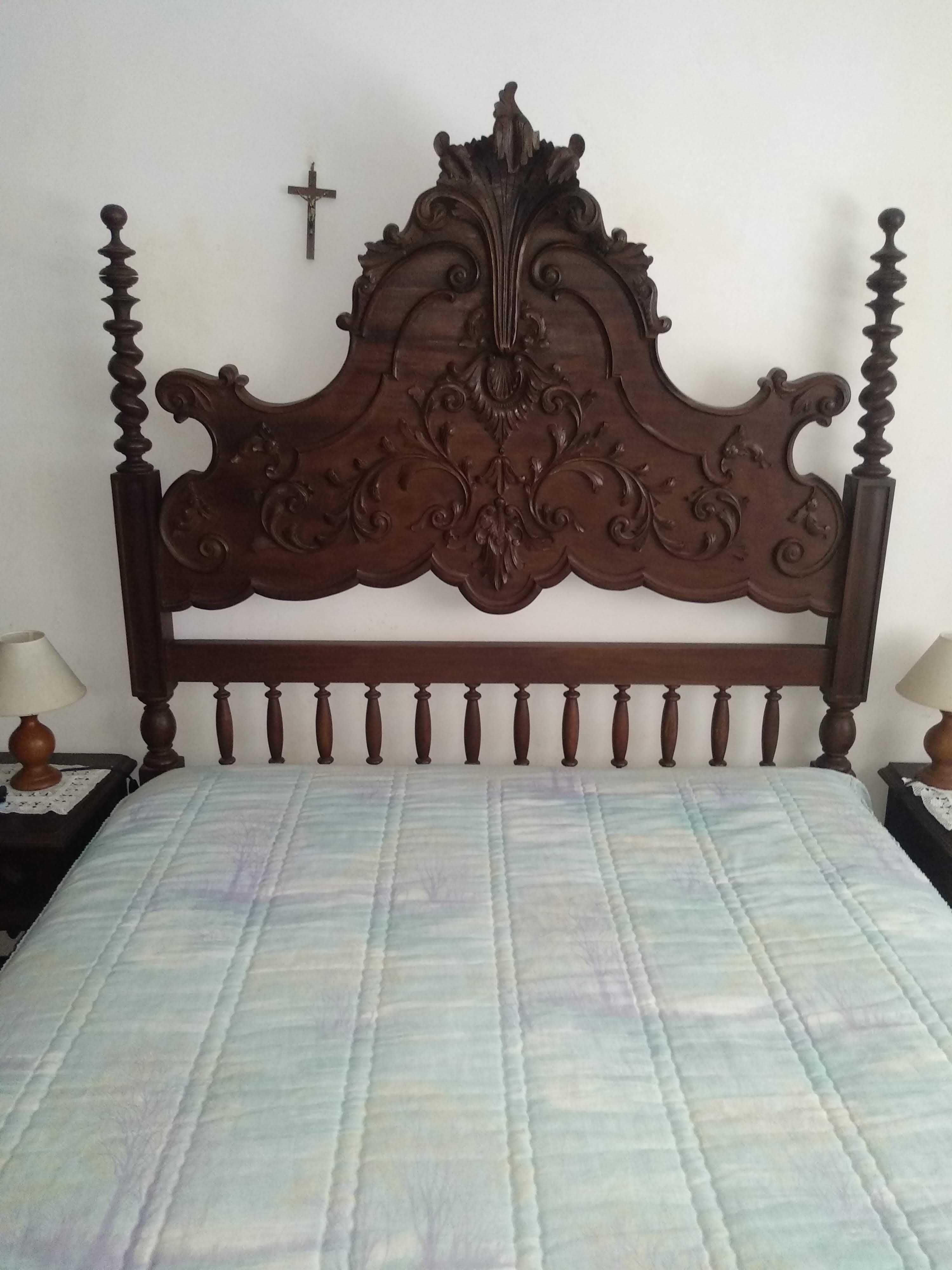 Quarto de Casal em madeira