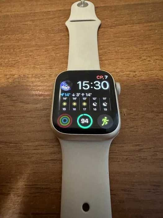 Смарт годинник apple watch 8 41 starlight оригінал у гарному стані