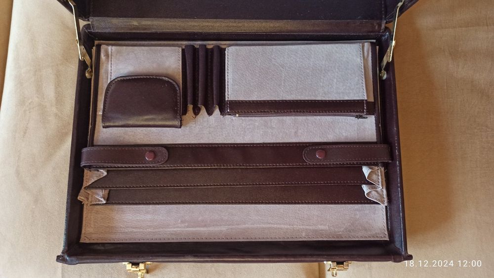 Портфель-дипломат из натуральной кожи