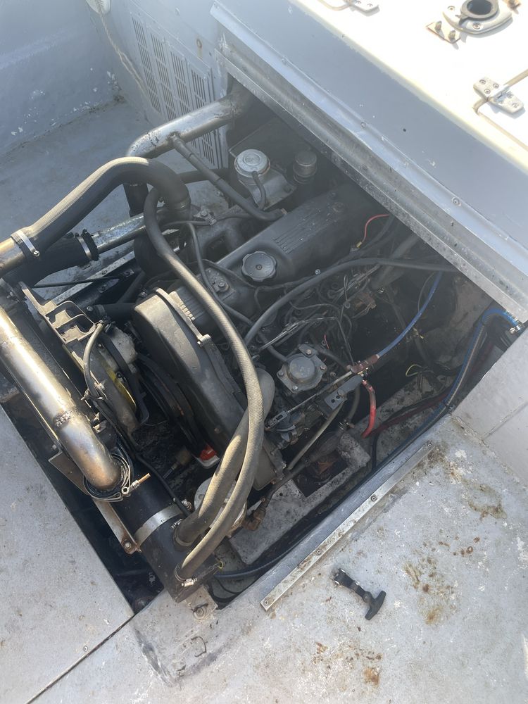 Barco cabinado Diesel