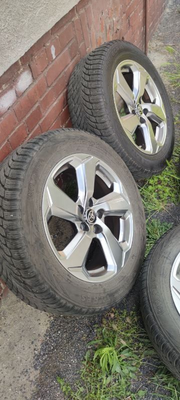 Opony z felgami Rav4 18"