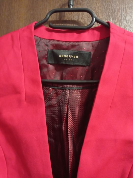 Żakiecik czerwony rozmiar 36