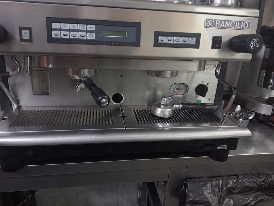 Máquina de café com moinho  industrial