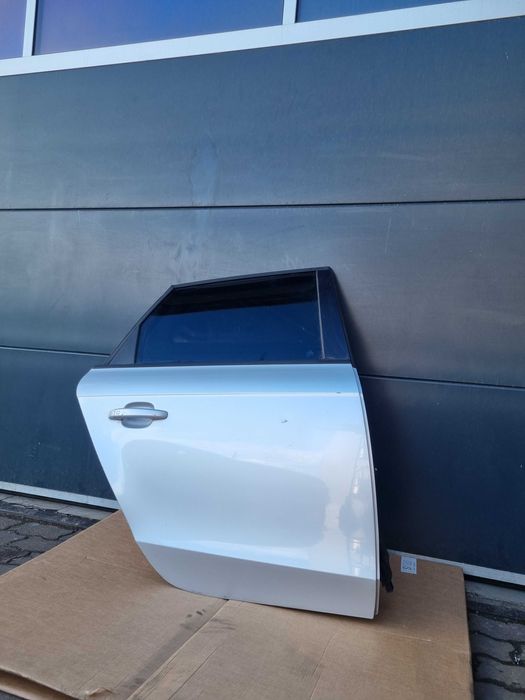 Drzwi prawy tył Audi a4 b8 avant Lx7w