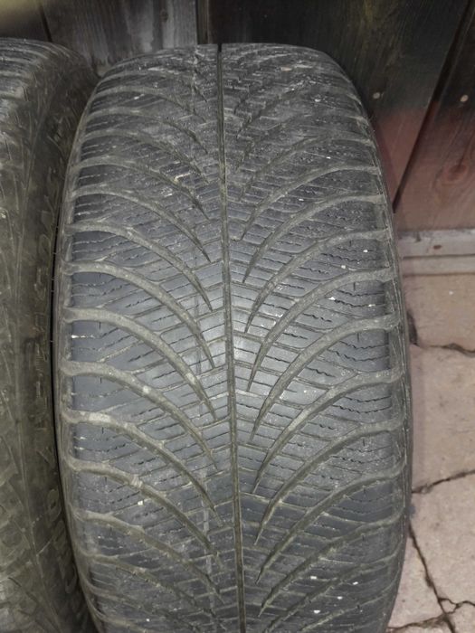 Opony wielosezonowe Goodyear R16