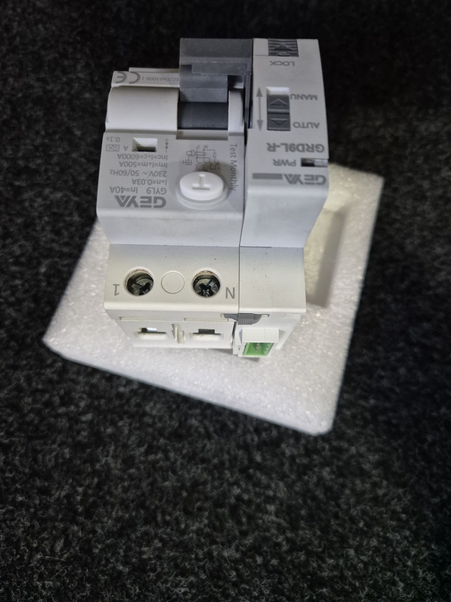 Disjuntor Diferencial Residual (DDR) com Rearme Automático da marca GE