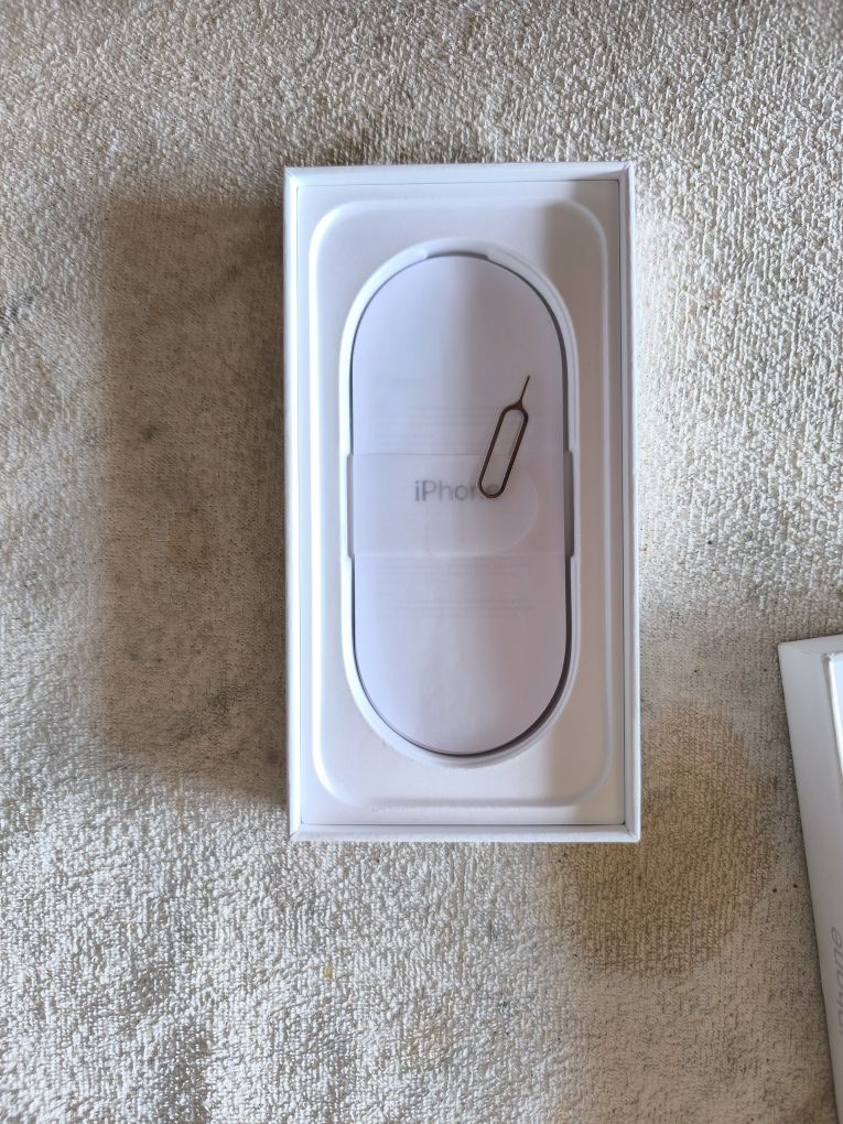 IPhone 16 128GB Branco – Quase Novo!