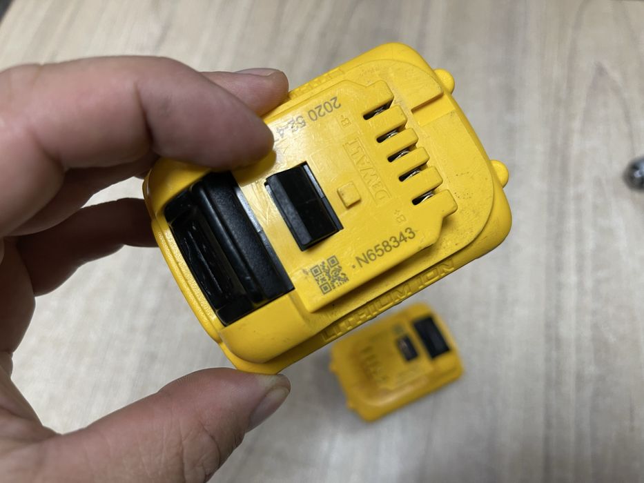 Dewalt XR 2.0-3.0Ah / акумуляторні батареї Девольт 12V