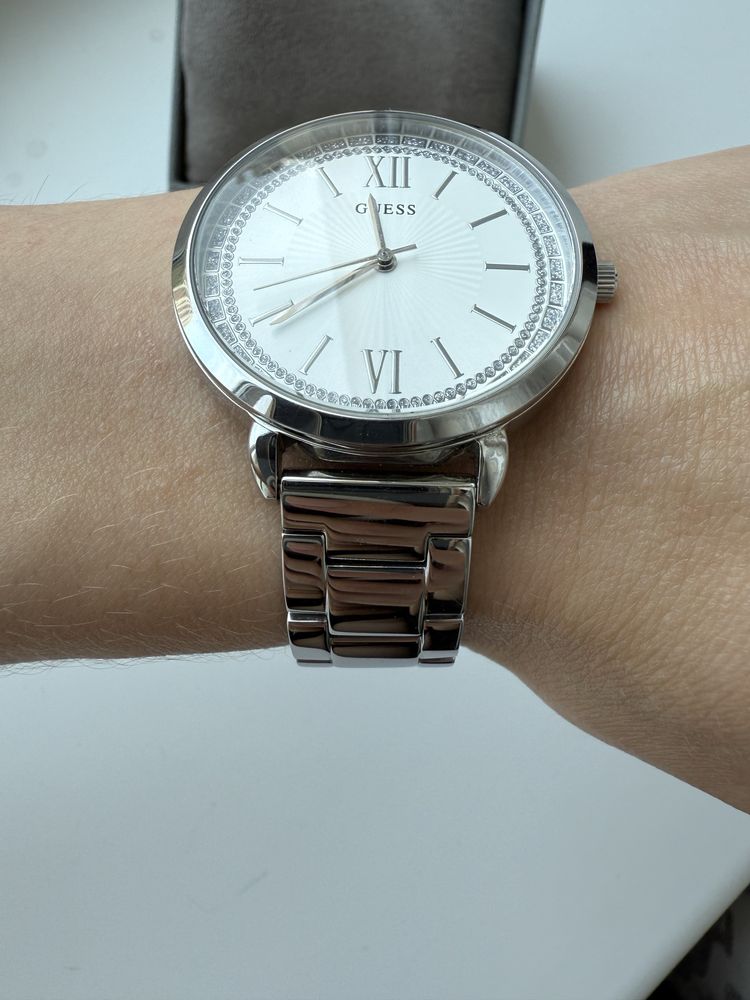 Годинник Guess жіночий
