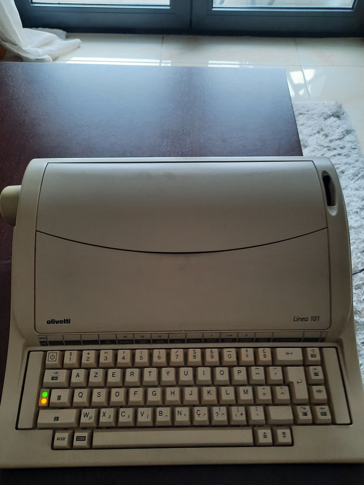 Maquina de escrever eletrónico