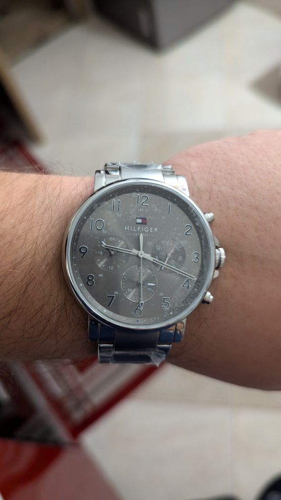 Часы Tommy Hilfiger США, годинник новий