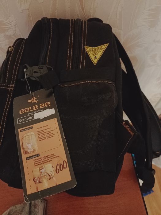 Продам рюкзак школьный новый .800 гривен