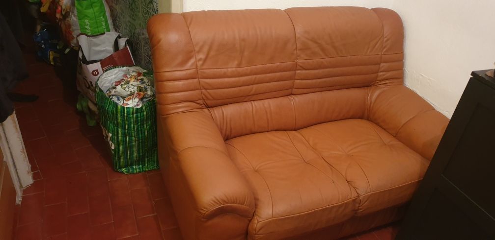 Sofa pele castanho