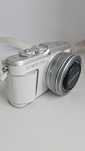 Olympus Pen E-PL9 z obiektywem 14-42
