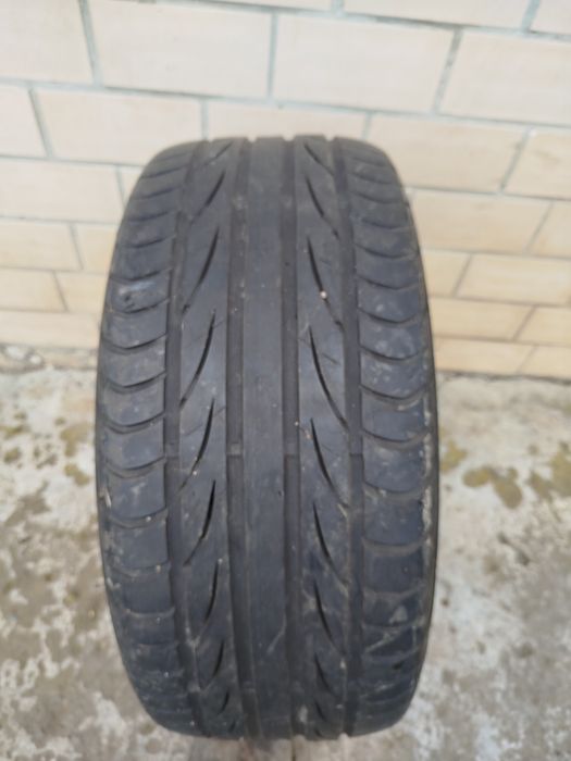 Автошини 235/45 17