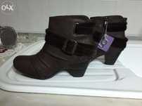 Botas castanhas novas Nº 36