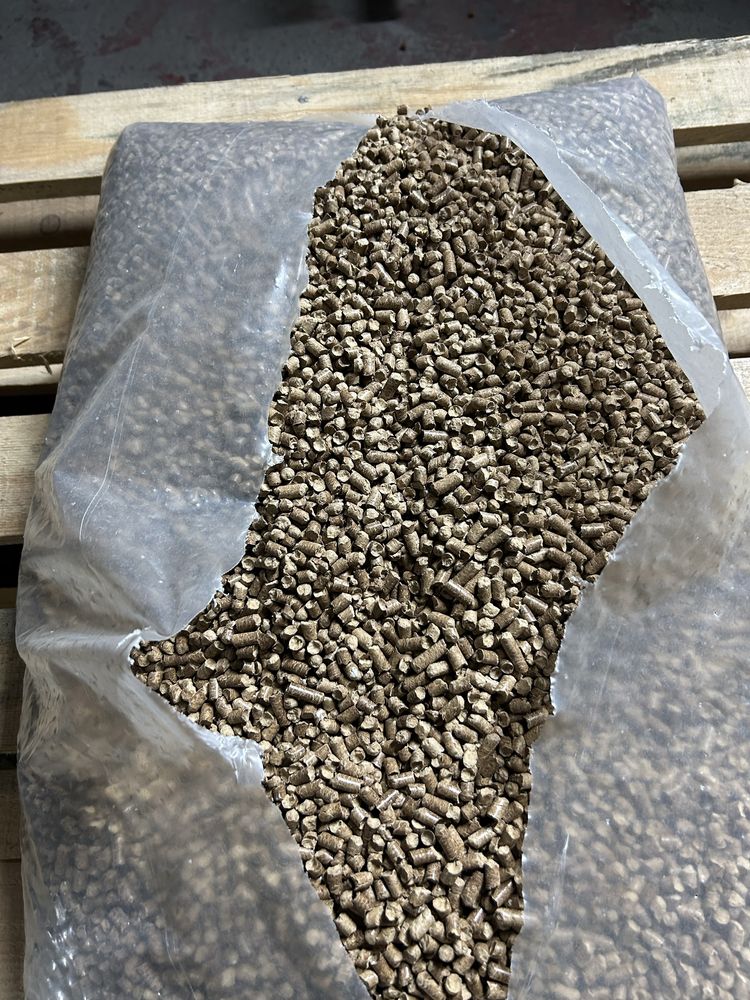 Pellet iglasty . Najnizsza cena .