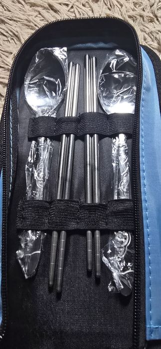 Набір посуду для пікніка або інших цілей