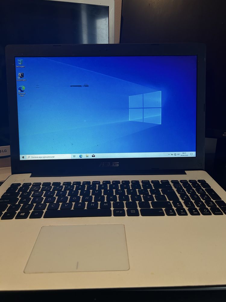 Computador Portátil - Notebook ASUS