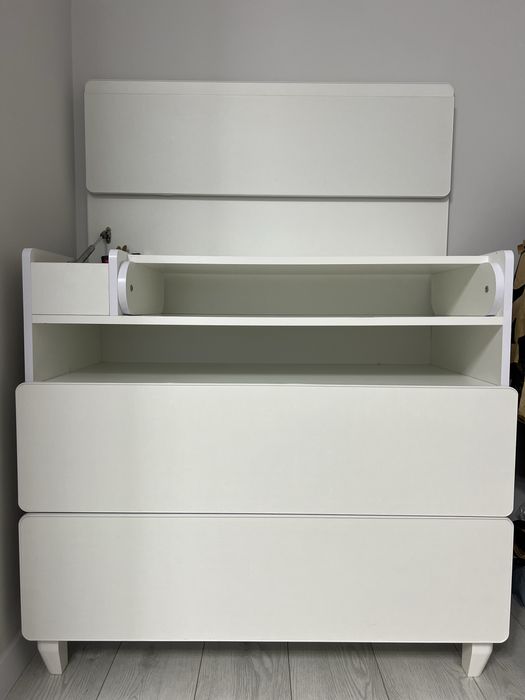 Комод білого кольору 1000*800