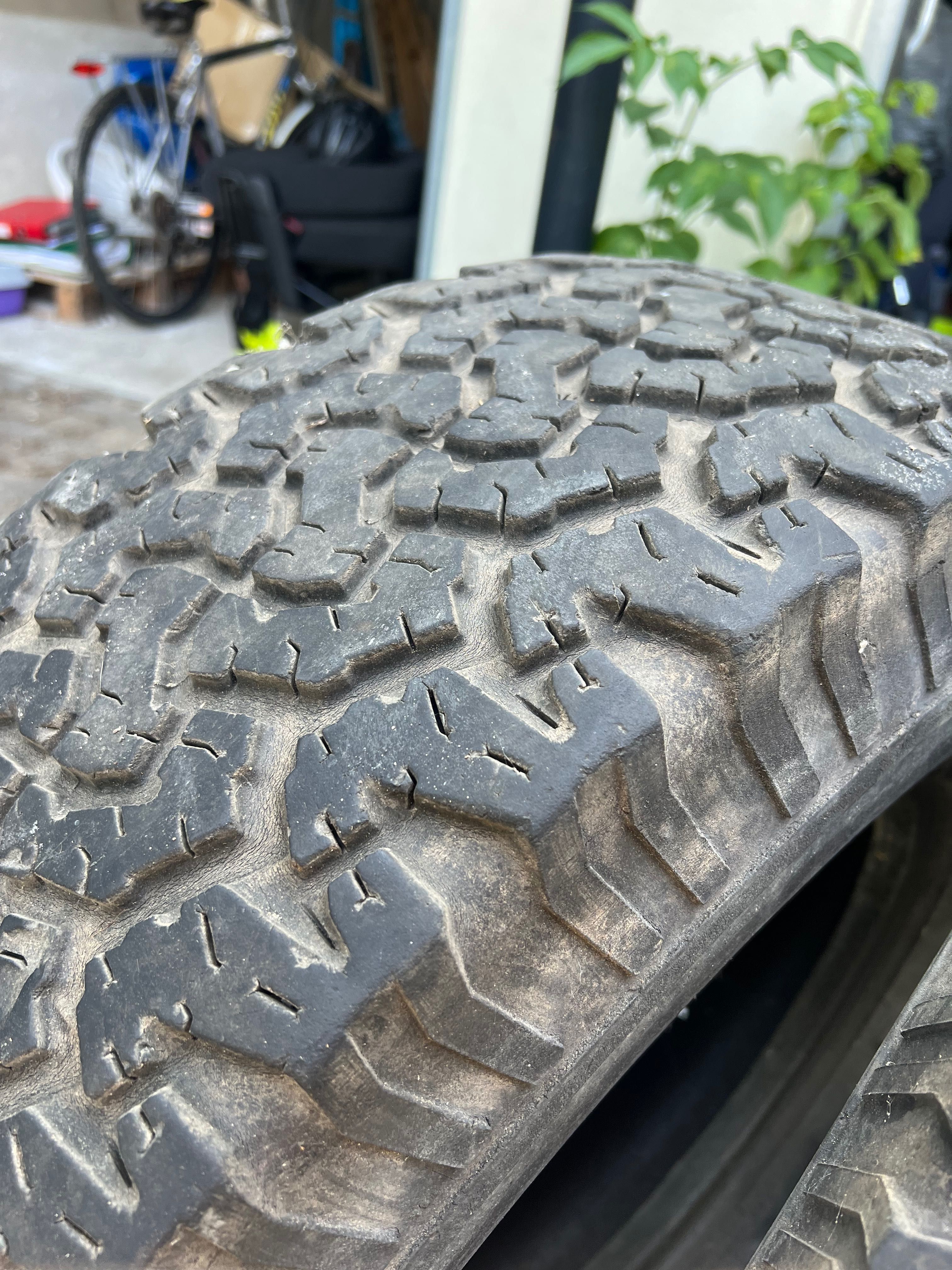 2x BFGoodrich Allterrain A/T LT265/75/R16