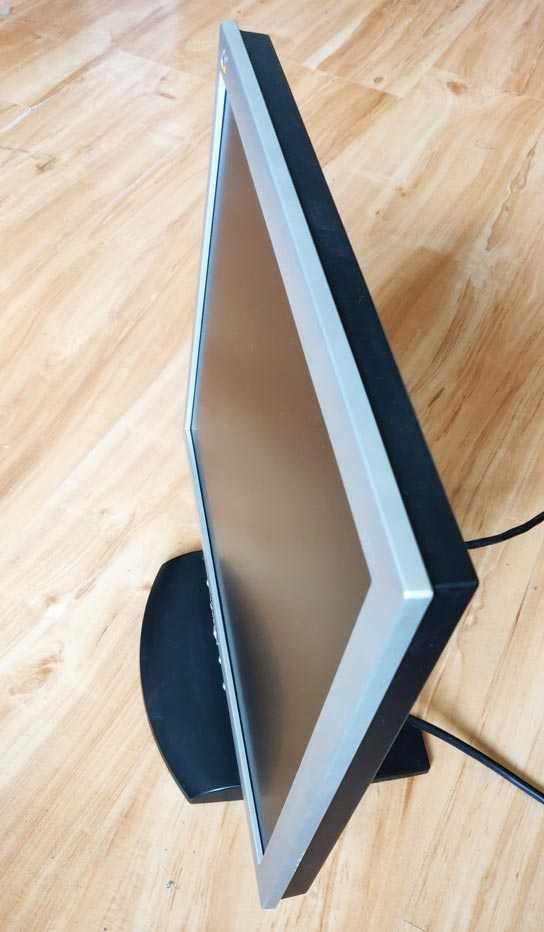 Монитор Viewsonic VA721 17"