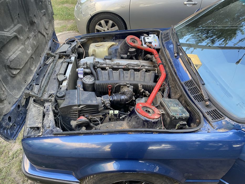 Продам E30 M52B20