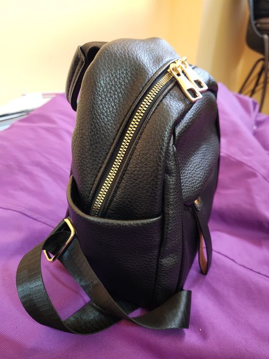 Жіночий рюкзак,  рюкзак в чорному кольорі,  рюкзак