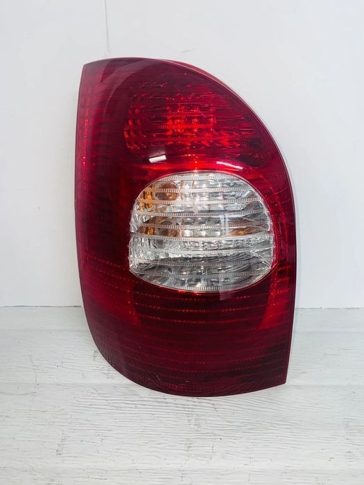 Farolim Trás Esquerdo Citroen Xsara Picasso - 2006 - FR1399