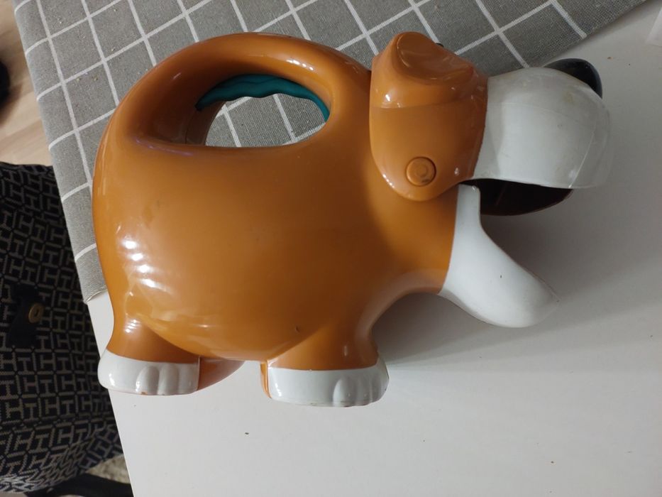 Little Tikes Latarka piesek z dźwiękiem światło 
To śpiące zwierzątko,