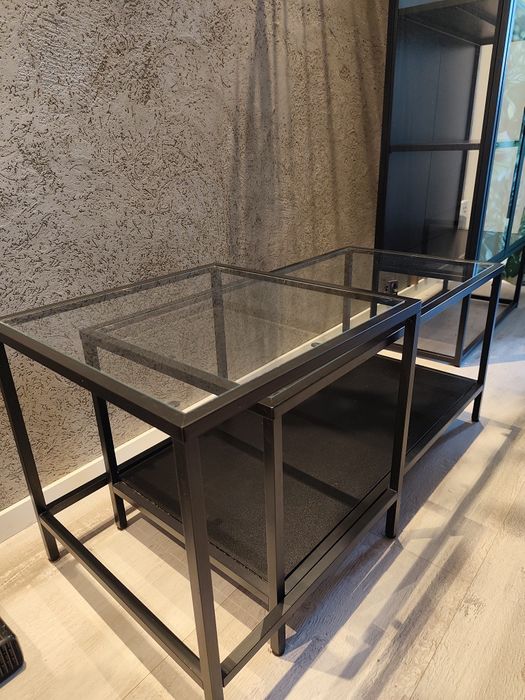 Stolik metalowo-szklany