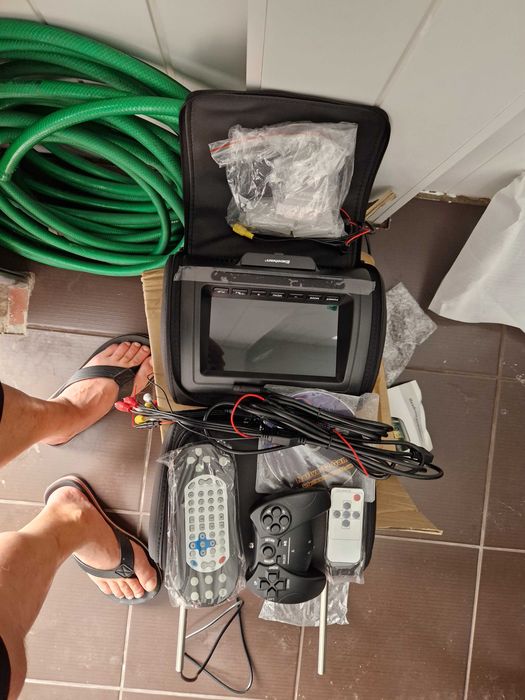 Travesseiros de dvd para carros