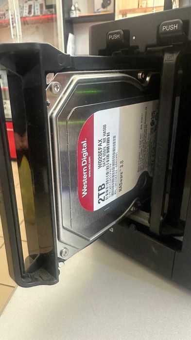 Мережеве сховище NAS Synology DS220+      2шт HDD на 2 TB