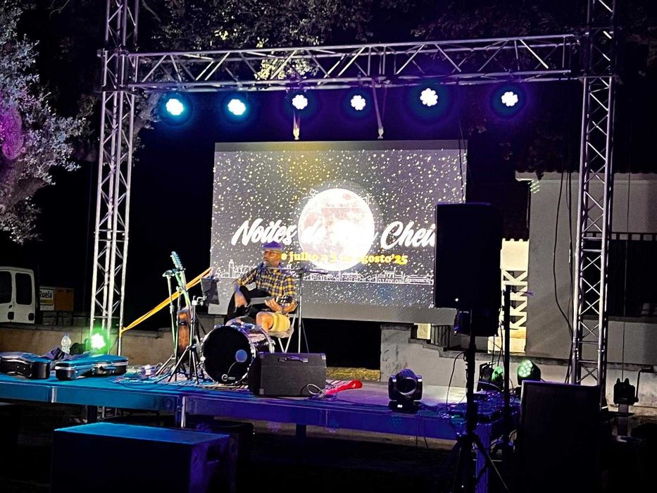 Aluguer Som,Luz,LEDWall-Produção de Eventos Plano Analógico Produções