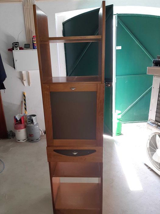 Estante de sala em pinho mel com bar incorporado