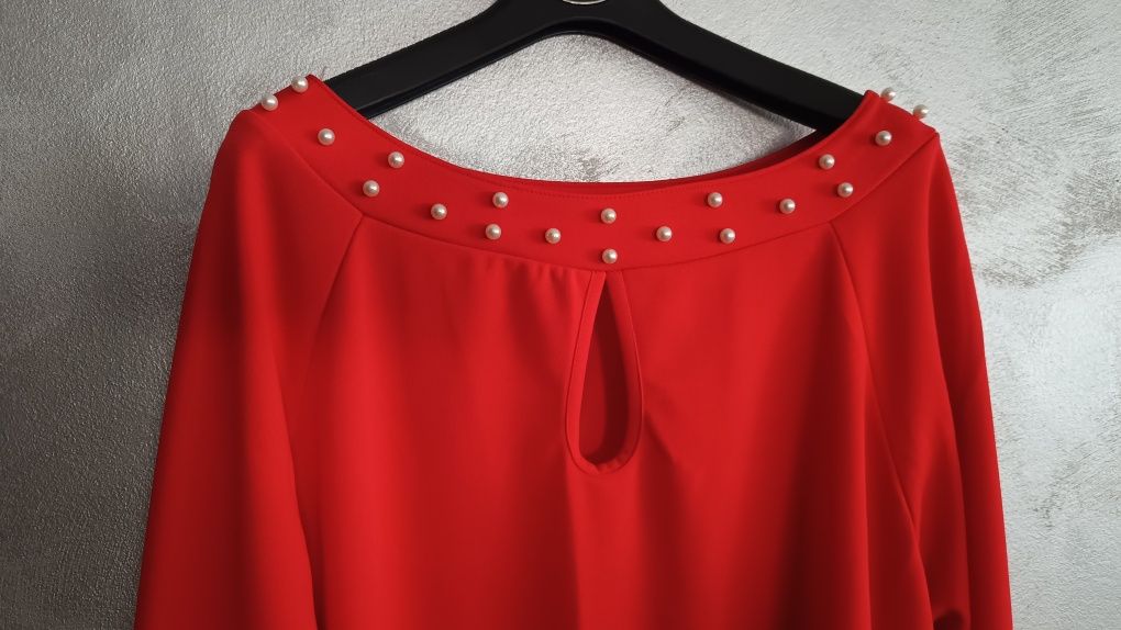 Sukienka plus size czerwona świąteczna