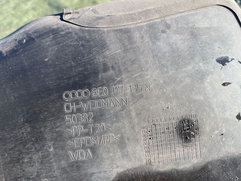 Kierownica powietrza intercoolera lewa AUDI A4 B7 2.0 tfsi