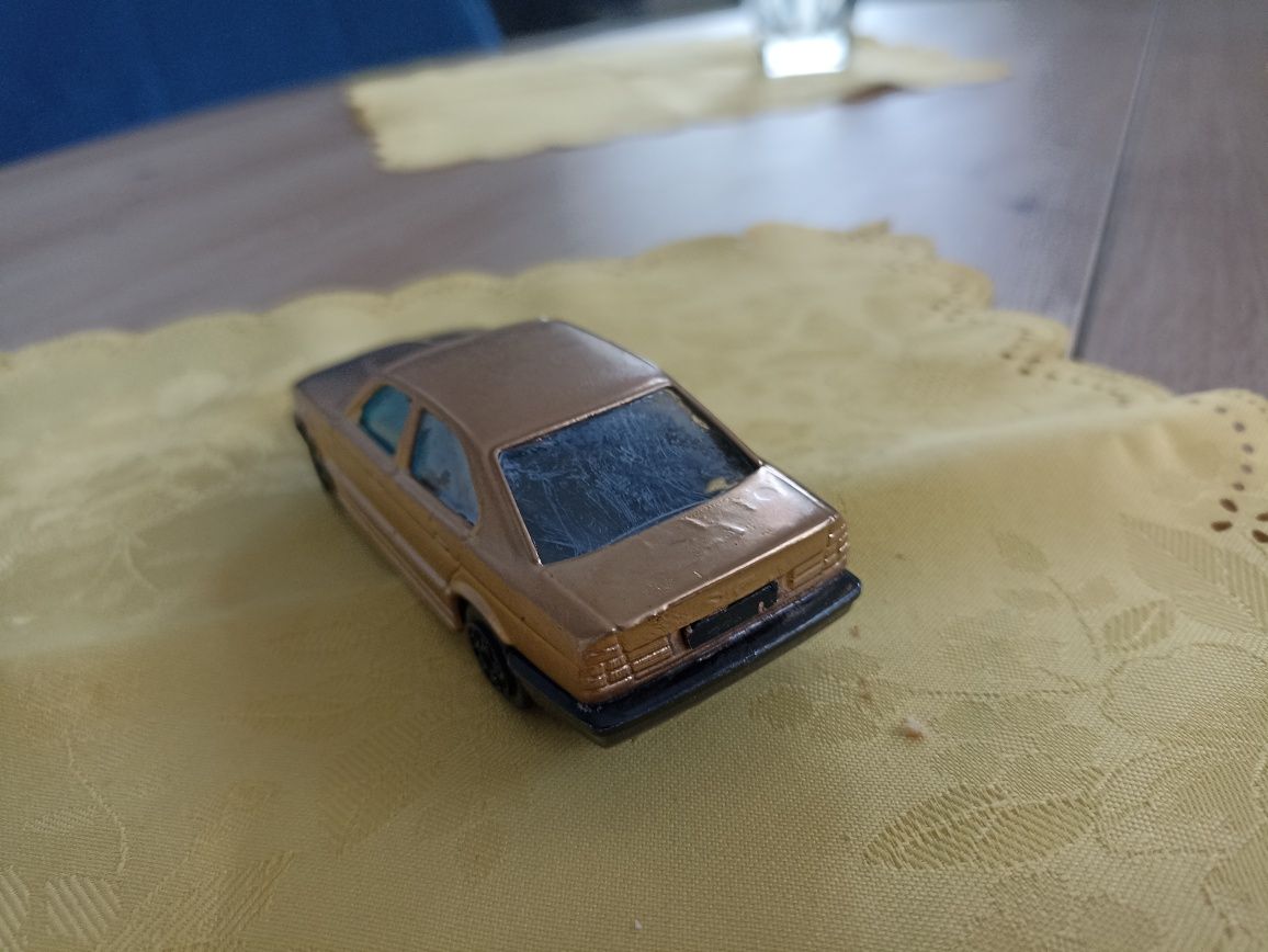Model BMW 535 i od Bburago 1:43