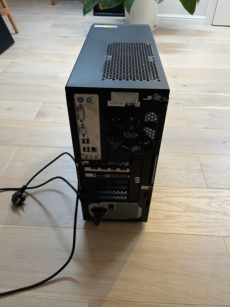 Komputer Stacjonarny – Intel Core i7, GTX 960, 16 GB RAM, SSD + HDD