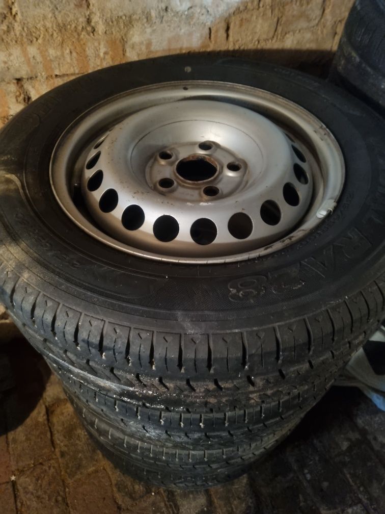 Колеса в зборі Т5. 215/65/R16 С. 5/120 гарний стан.