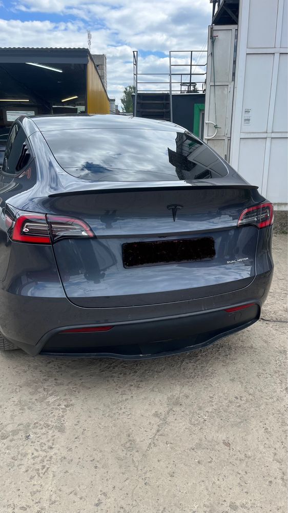 Ляда кришка багажника Tesla Y Тесла У 21-23 PMNG сірий графит ІДЕАЛЬНА