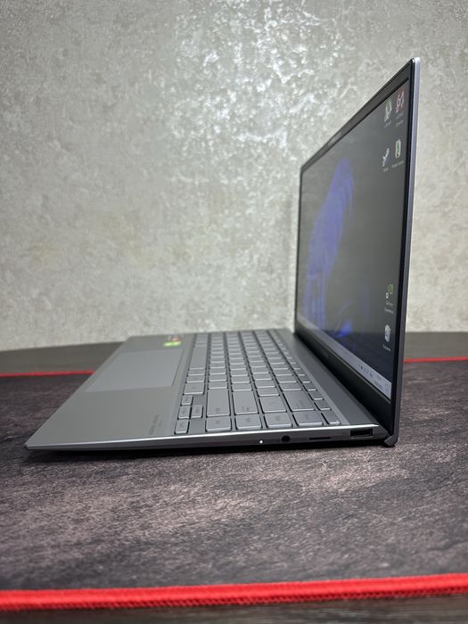Asus ZenBook 14| Ryzen 5 5500u/Geforce Mx 450/1TB SSD/Full HD